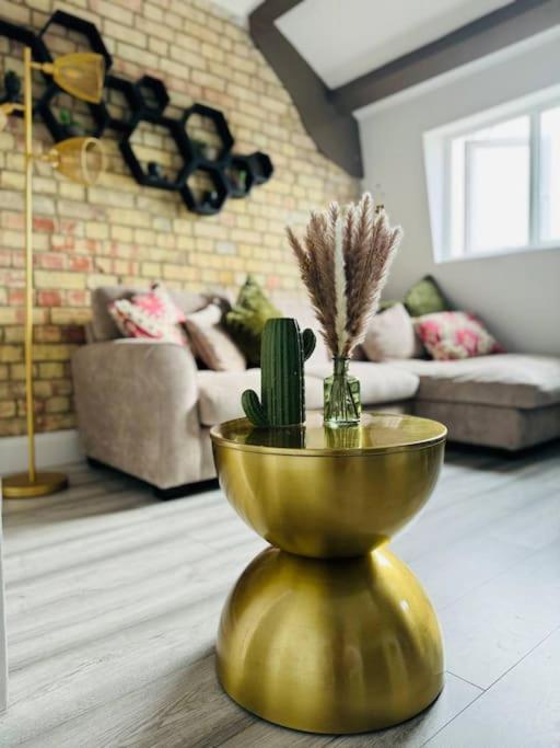 Stylish Two-Story London Retreat Apartamento Exterior foto